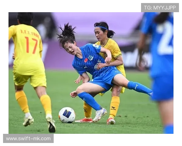 女足欧冠决赛经典时刻再现，巅峰对决点燃球迷激情